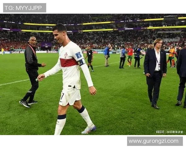 经典老牌足球明星全景回顾与传奇瞬间汇总